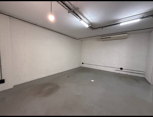 92M² OFFICE TO LET IN GREENSIDE